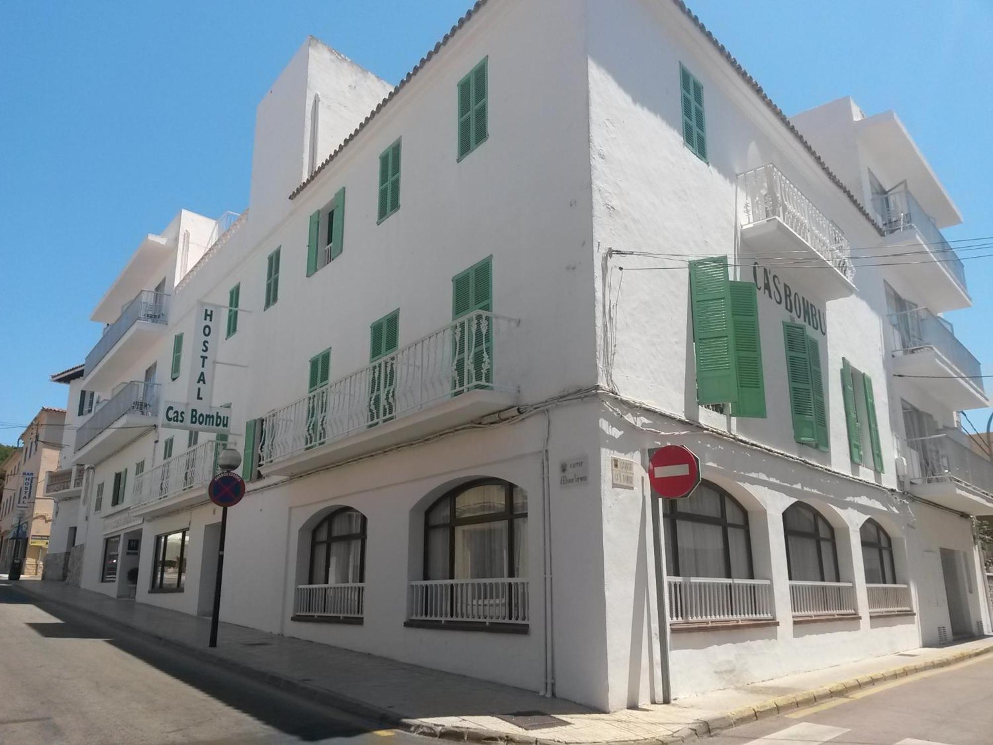 Hostal Cas Bombu Cala Ratjada  Exterior photo